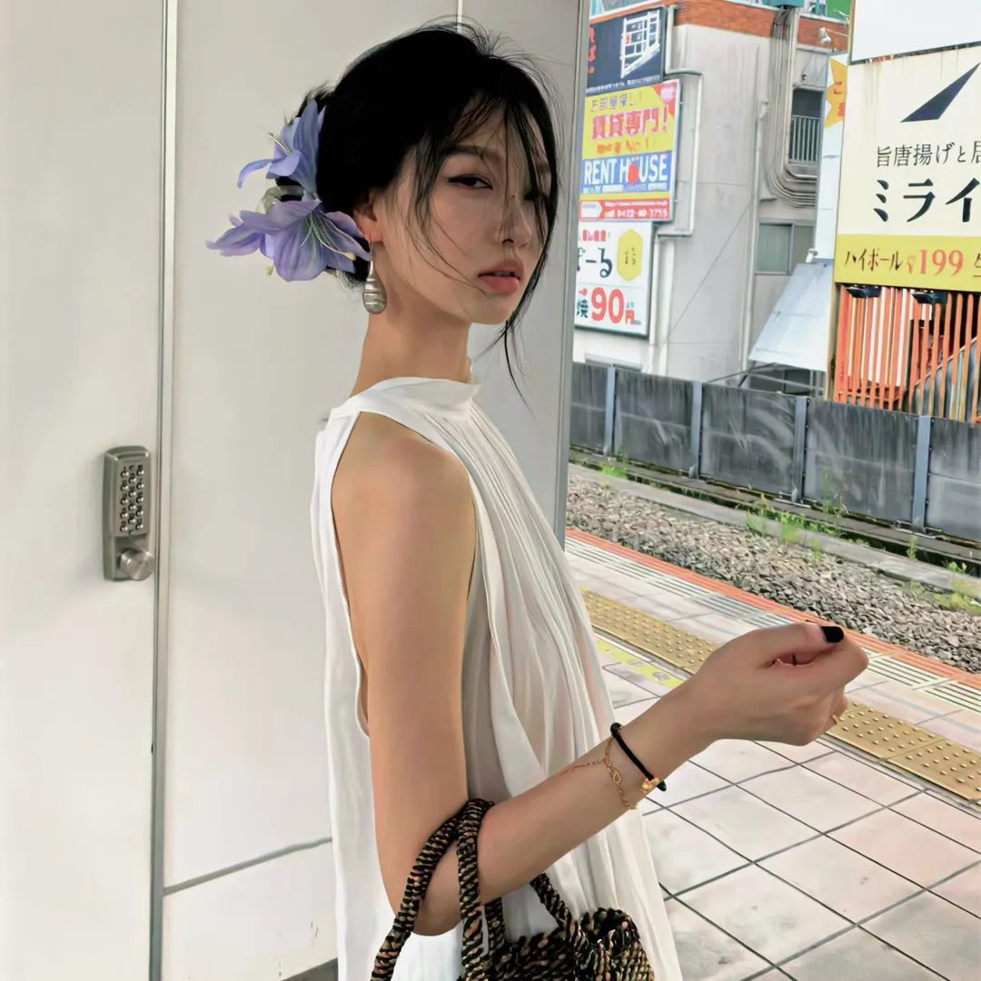 后窗的女人